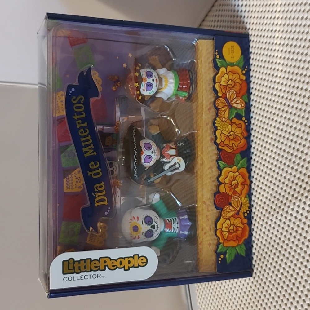 Little People Fisher Price Dia De Muertos Special Edition Set NWT Halloween - Picture 4 of 4